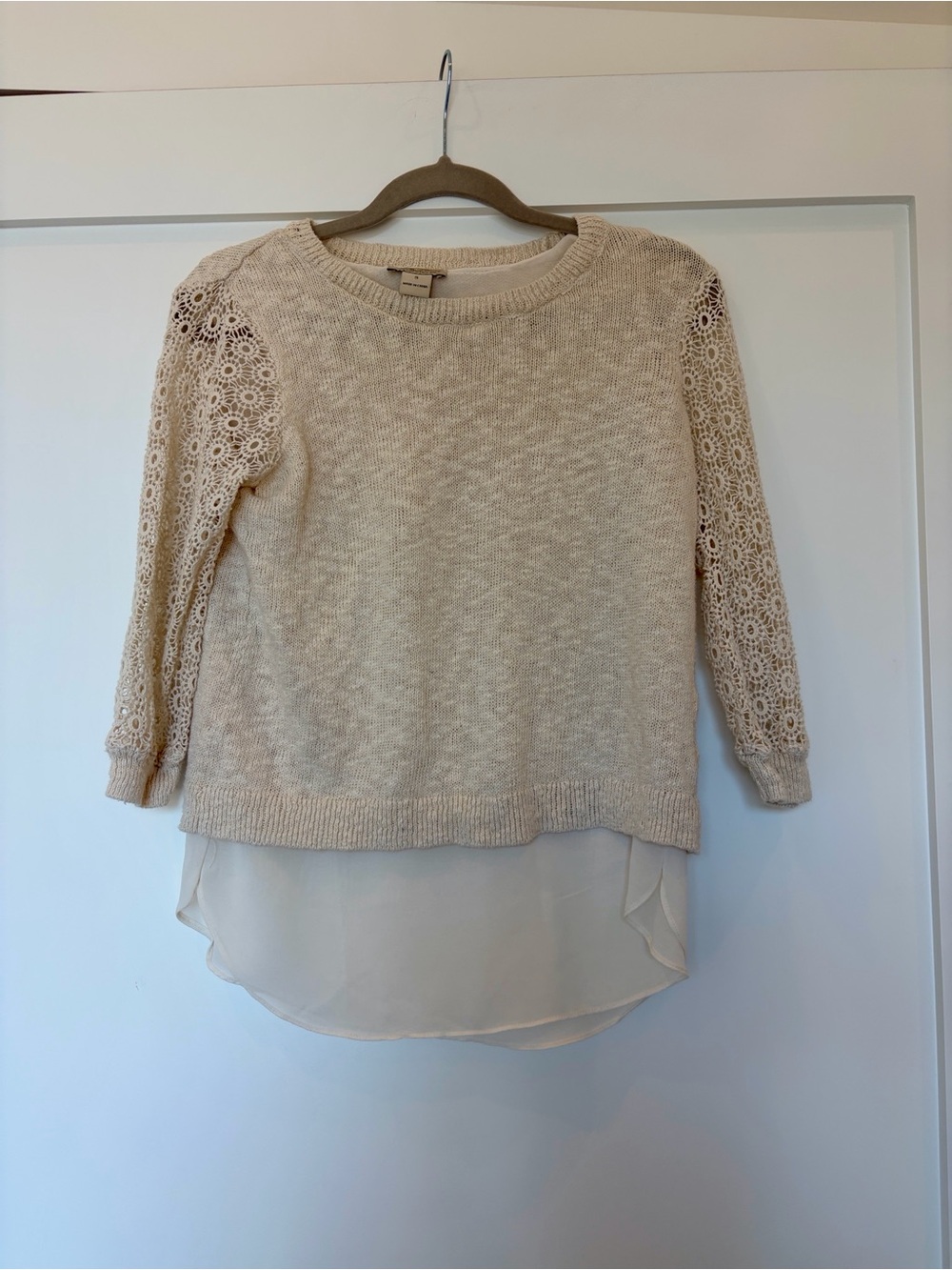 Cream Crochet-Sleeve Layered Hem Sweater - Unknown Brand